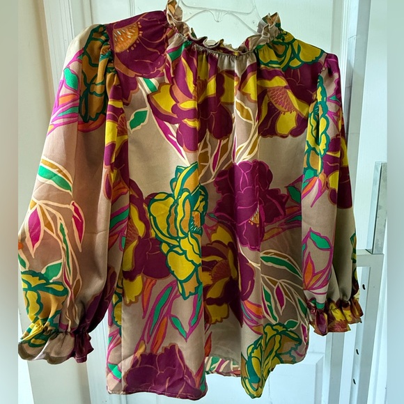 ENTRO Floral Ruffle Neck Blouse in Mustard, Green & Berry SM - Picture 8 of 8